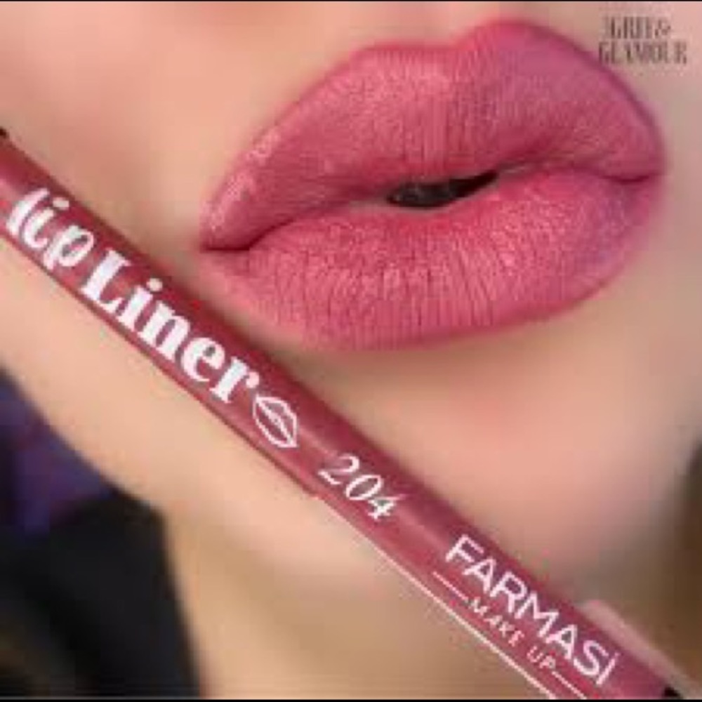 Lip liner 204